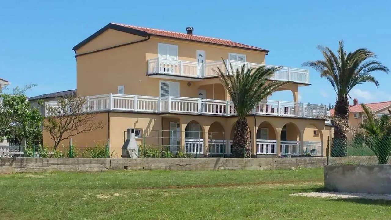 Apartmani Starcevic Vir